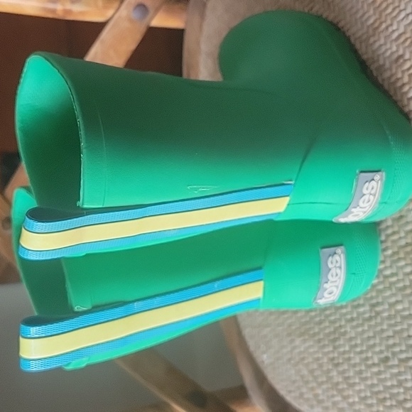 Springtime Rain Boots - Picture 2 of 4